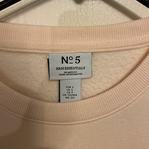 H&M Relaxed Fit Sweatshirt - Picture 4 of 6